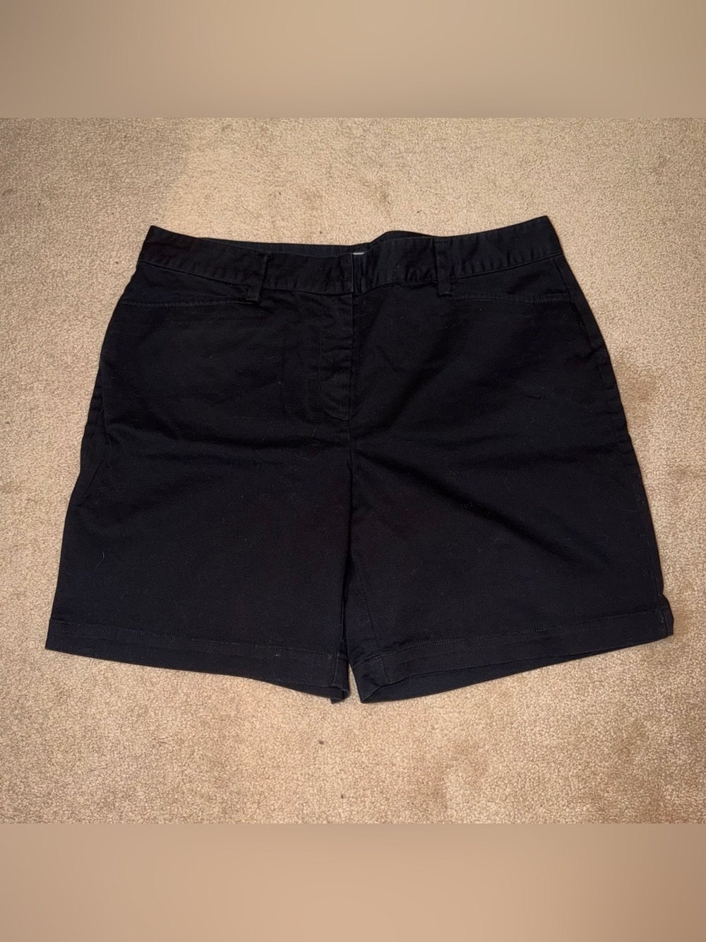 ⭐️ Lands’ End Women’s Black Flat Front Mid Rise Shorts - Size 12 - EUC - Stretch